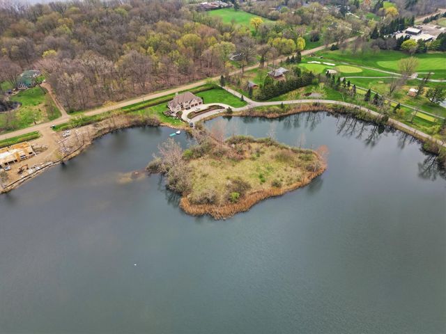 52451 Caddy Lane, South Lyon, MI 48178