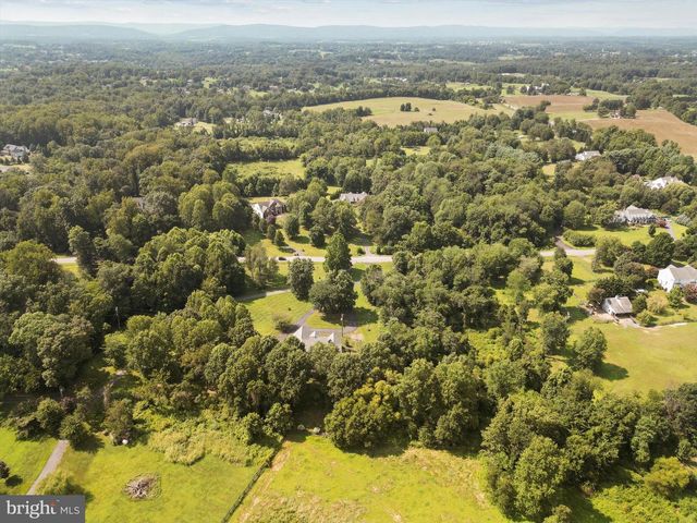 39657 GOLDEN SPRINGS CT, Hamilton, VA 20158