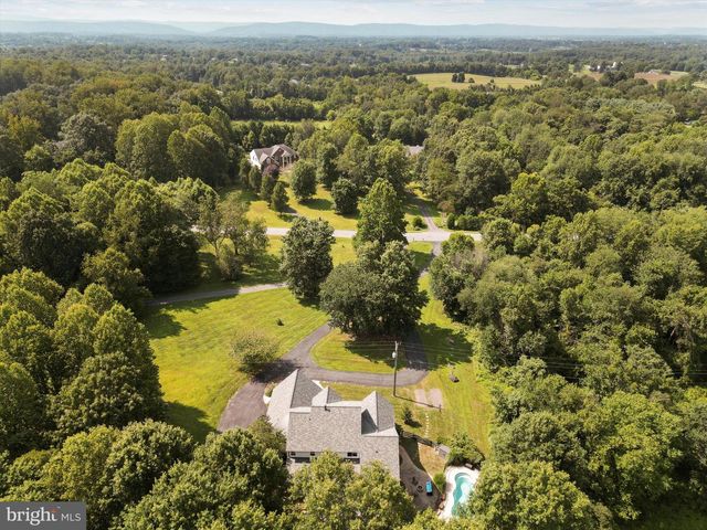 39657 GOLDEN SPRINGS CT, Hamilton, VA 20158