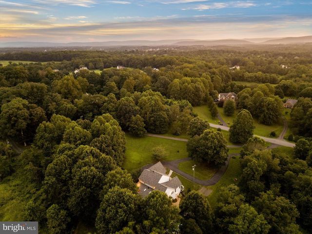 39657 GOLDEN SPRINGS CT, Hamilton, VA 20158