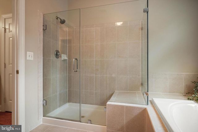 39657 GOLDEN SPRINGS CT, Hamilton, VA 20158