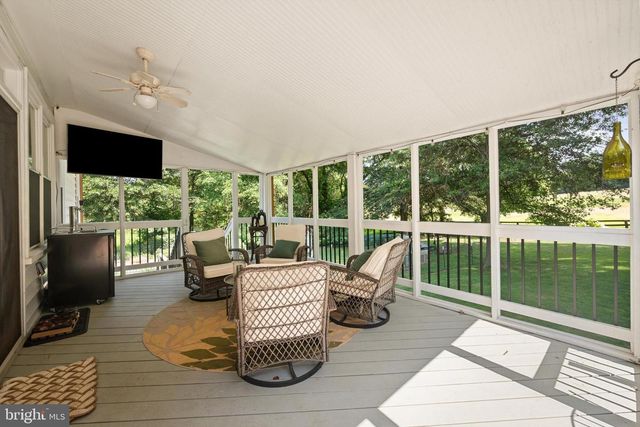 39657 GOLDEN SPRINGS CT, Hamilton, VA 20158