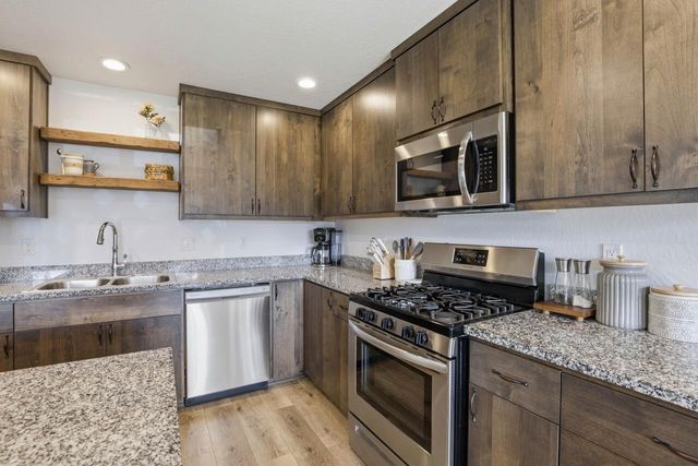 1619 S Columbus Avenue, Medford, OR 97501