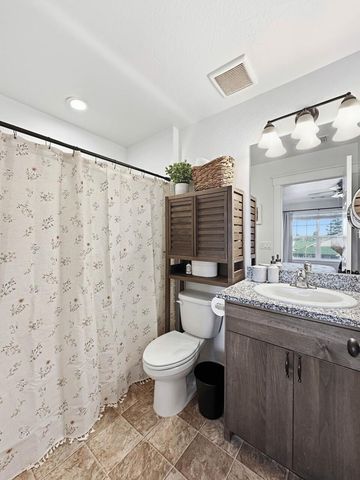 1619 S Columbus Avenue, Medford, OR 97501