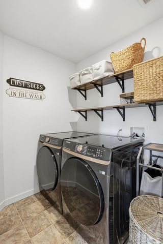 1619 S Columbus Avenue, Medford, OR 97501