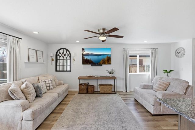 1619 S Columbus Avenue, Medford, OR 97501