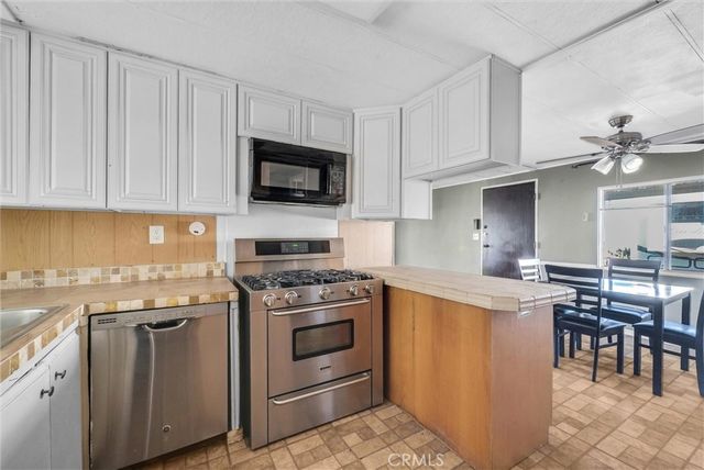 716 N Grand Ave. D7, Covina, CA 91724