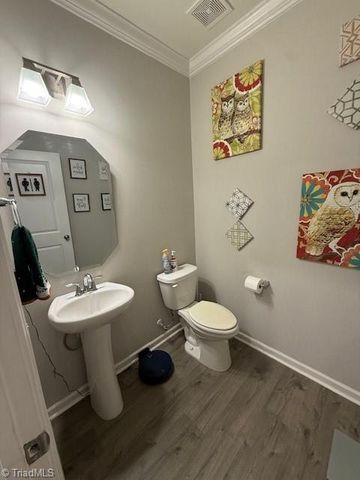 648 Meadowlark Drive, Winston-salem, NC 27106