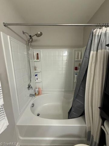 648 Meadowlark Drive, Winston-salem, NC 27106