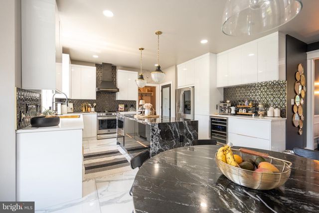 710 NICOLE DR, Mickleton, NJ 08056