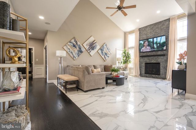 710 NICOLE DR, Mickleton, NJ 08056