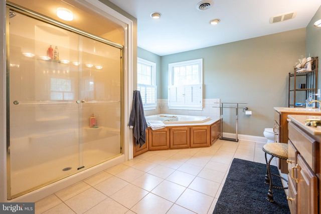710 NICOLE DR, Mickleton, NJ 08056