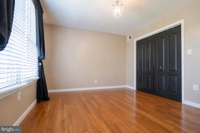 710 NICOLE DR, Mickleton, NJ 08056