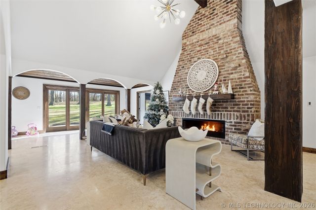 7215 S 26th West West Avenue, Tulsa, OK 74132