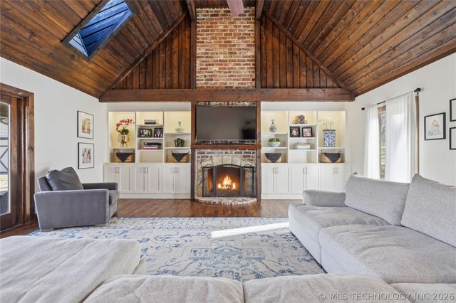 7215 S 26th West West Avenue, Tulsa, OK 74132