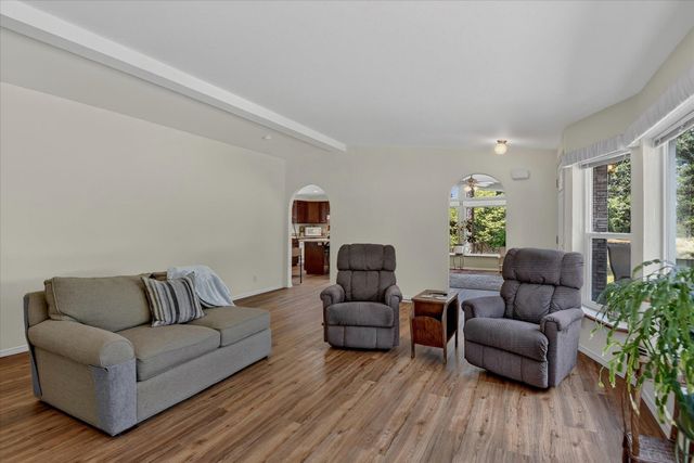 52551 E Whispering Pines Loop, Reardan, WA 99029