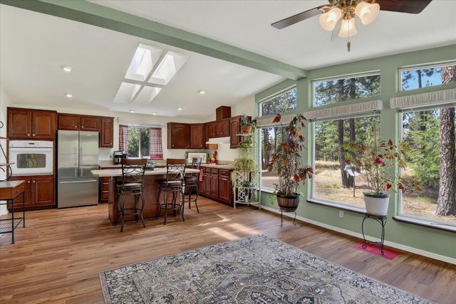 52551 E Whispering Pines Loop, Reardan, WA 99029