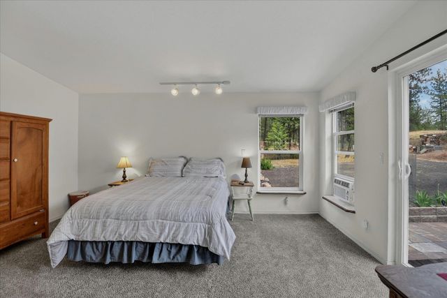 52551 E Whispering Pines Loop, Reardan, WA 99029