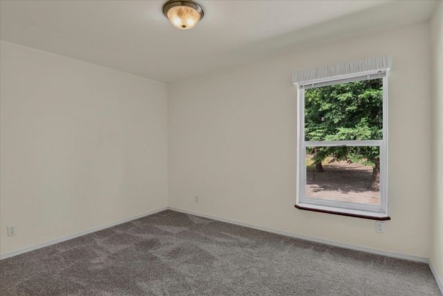 52551 E Whispering Pines Loop, Reardan, WA 99029