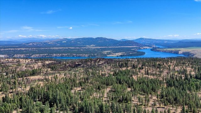 52551 E Whispering Pines Loop, Reardan, WA 99029