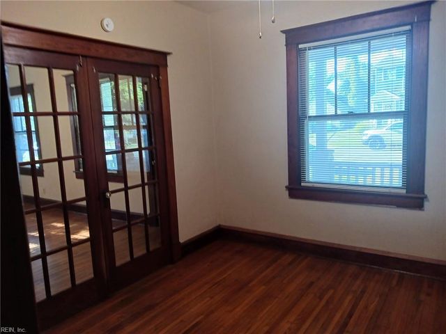 305 Old Point AVE, Hampton, VA 23669