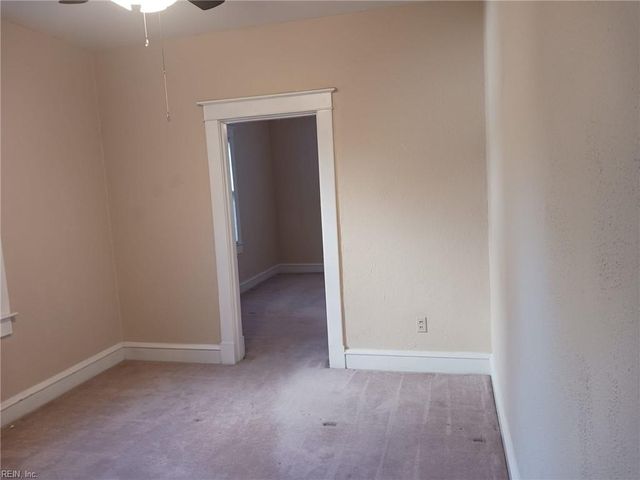 305 Old Point AVE, Hampton, VA 23669