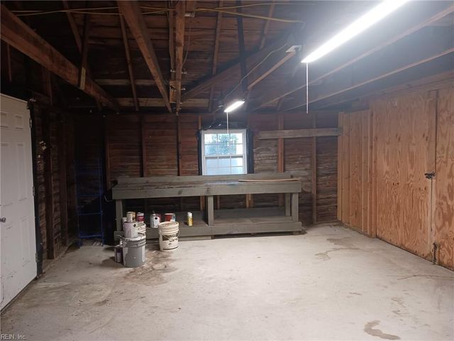 305 Old Point AVE, Hampton, VA 23669
