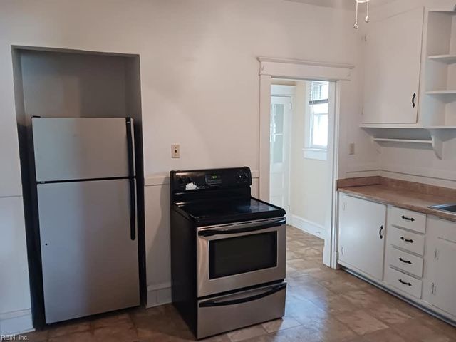 305 Old Point AVE, Hampton, VA 23669