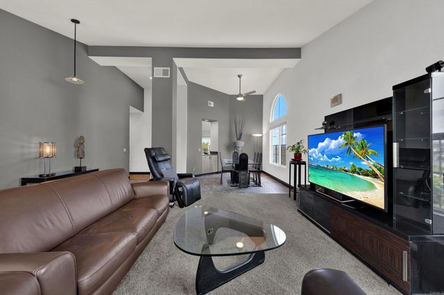 4964 Skyhawk Way, Oceanside, CA 92056