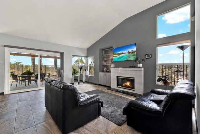 4964 Skyhawk Way, Oceanside, CA 92056