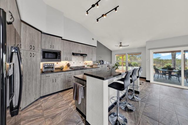 4964 Skyhawk Way, Oceanside, CA 92056