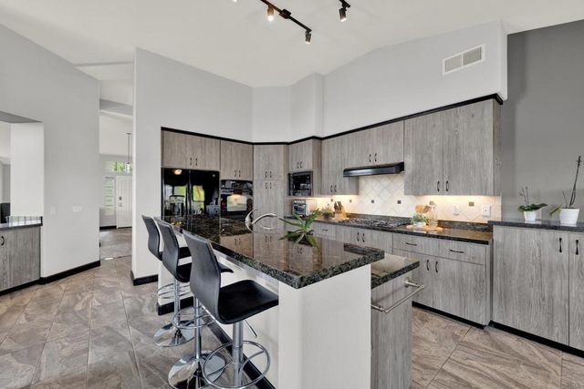 4964 Skyhawk Way, Oceanside, CA 92056