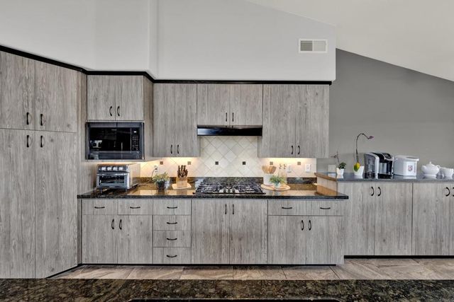 4964 Skyhawk Way, Oceanside, CA 92056
