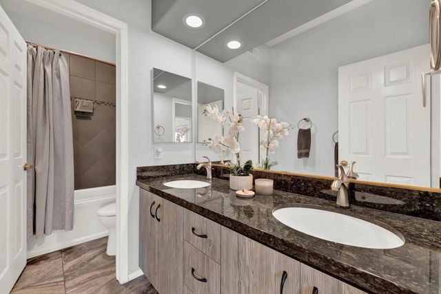 4964 Skyhawk Way, Oceanside, CA 92056