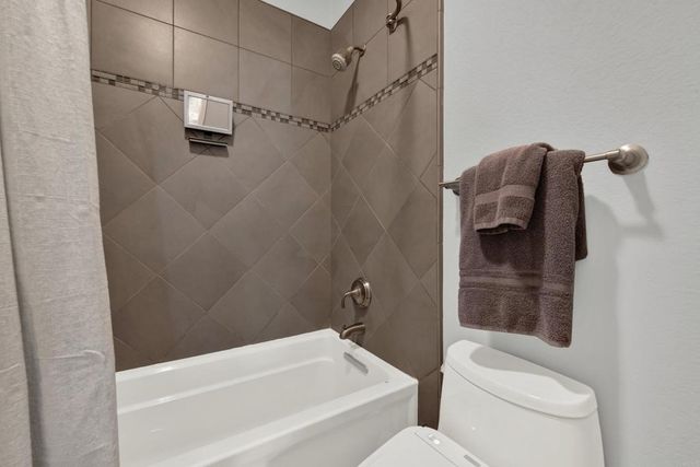 4964 Skyhawk Way, Oceanside, CA 92056