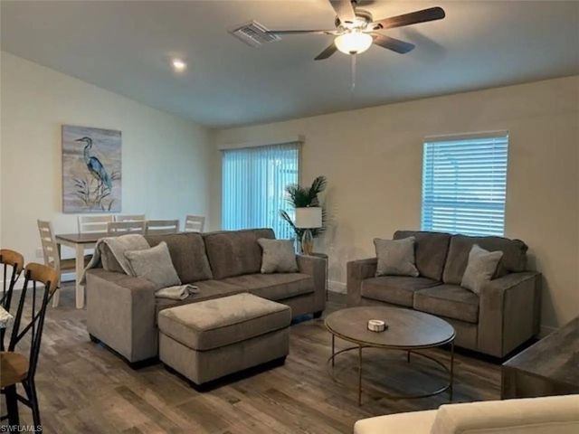 3462 NE 10th PL, Cape Coral, FL 33909