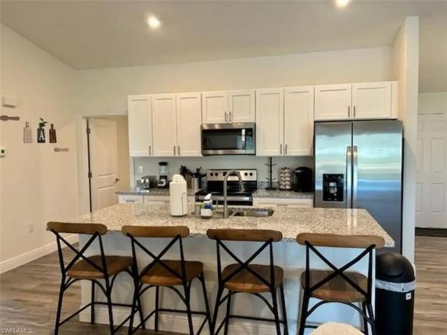 3462 NE 10th PL, Cape Coral, FL 33909