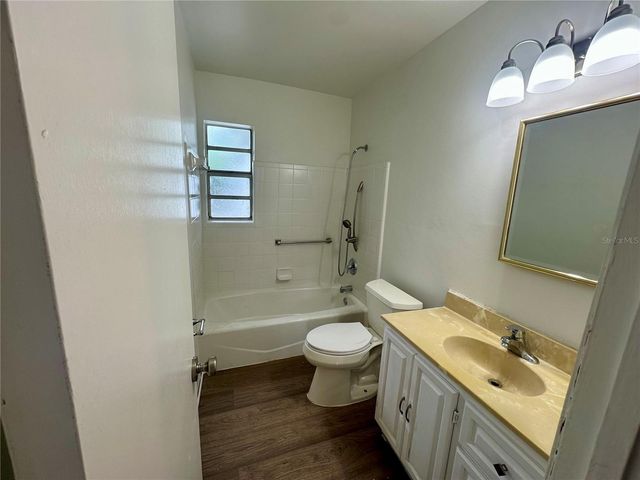 2146 AARON AVENUE, Orlando, FL 32811