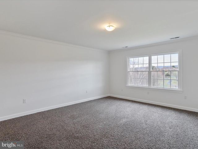 9812 PEMBROKE DR, Hagerstown, MD 21740