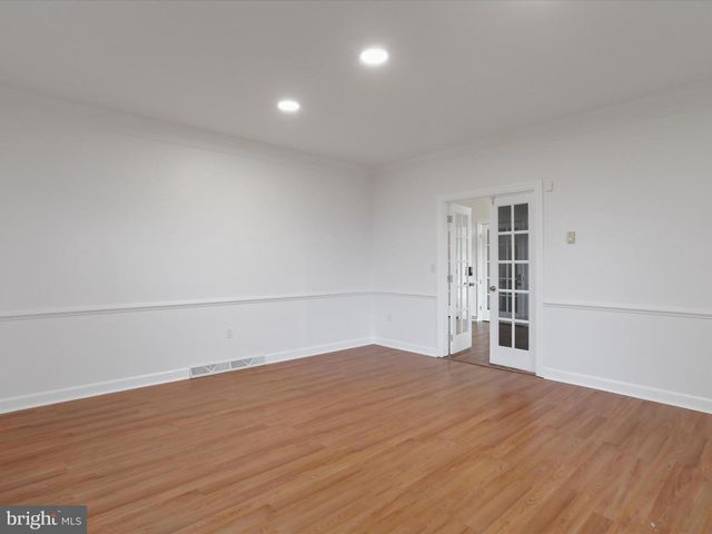 9812 PEMBROKE DR, Hagerstown, MD 21740