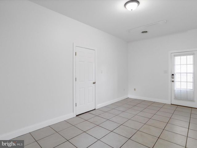 9812 PEMBROKE DR, Hagerstown, MD 21740