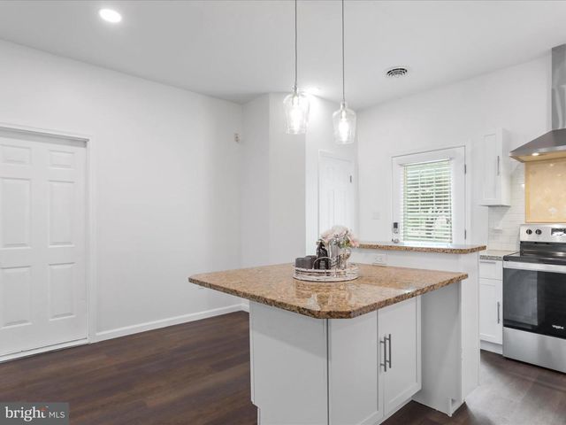 9812 PEMBROKE DR, Hagerstown, MD 21740