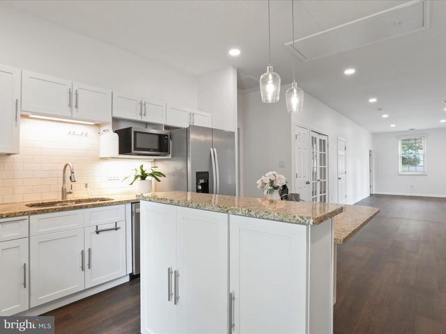 9812 PEMBROKE DR, Hagerstown, MD 21740