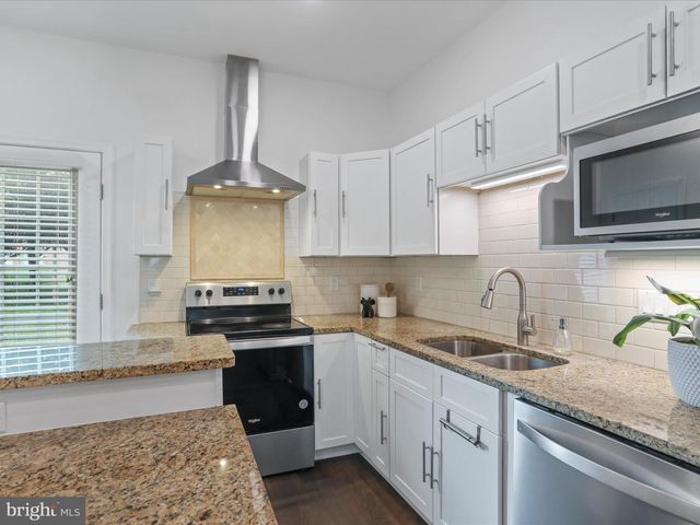 9812 PEMBROKE DR, Hagerstown, MD 21740