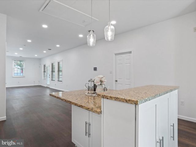 9812 PEMBROKE DR, Hagerstown, MD 21740