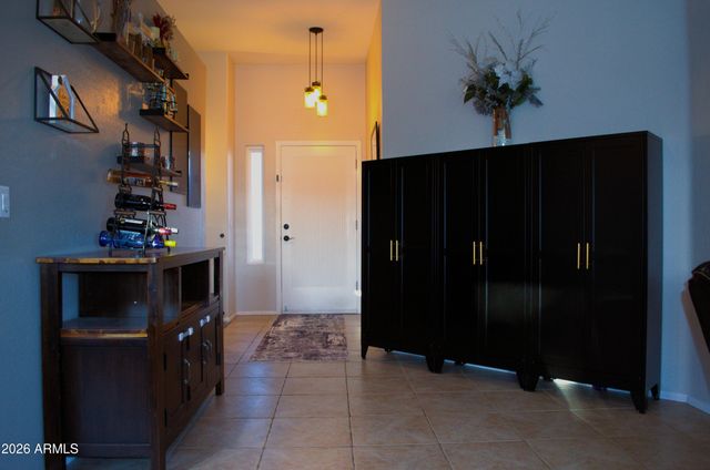 8761 E OBISPO Avenue, Mesa, AZ 85212