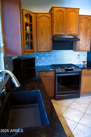 8761 E OBISPO Avenue, Mesa, AZ 85212