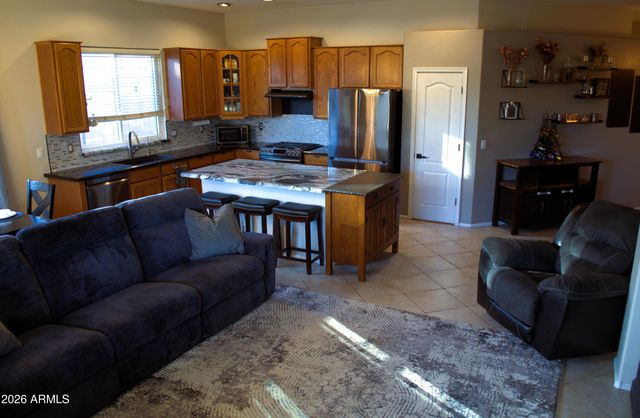 8761 E OBISPO Avenue, Mesa, AZ 85212