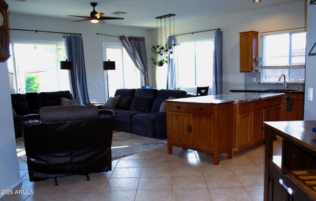 8761 E OBISPO Avenue, Mesa, AZ 85212