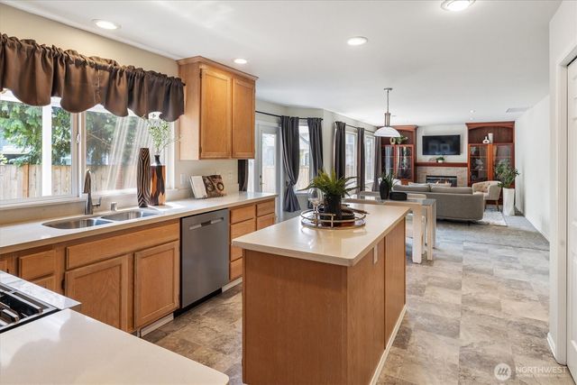 10325 SE 185th Place, Renton, WA 98055